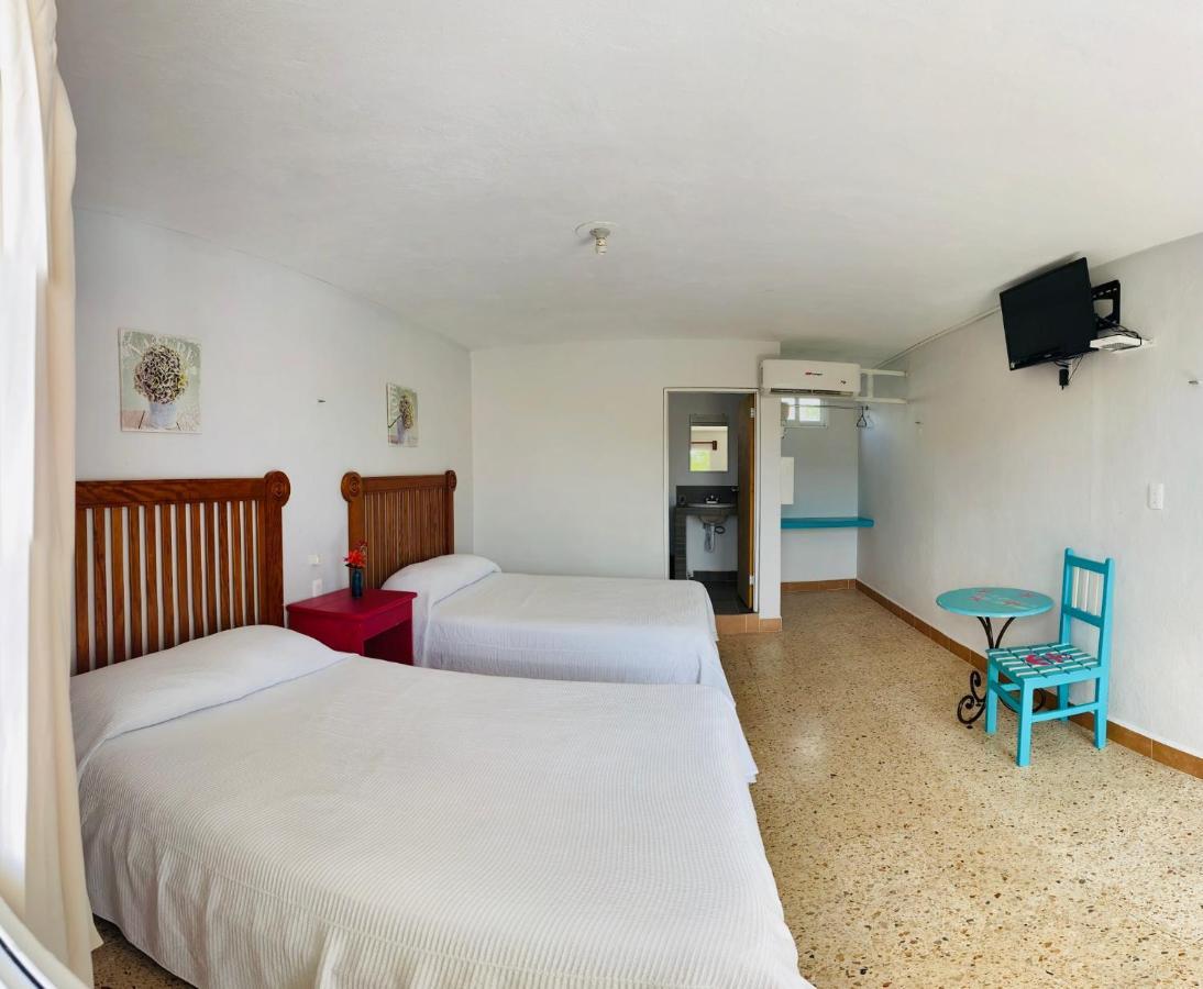 Blue Coconut Cancun Hotel エクステリア 写真